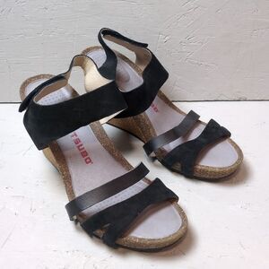 Tsubo Shoes Sandals Sz 9 /40 EUNilanti Black Suede Wedge Adjustable Back